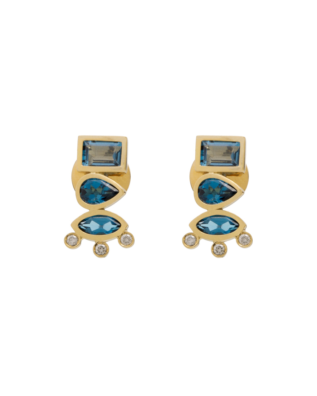 BRINCO AZURINE EM OURO 18K TOPÁZIO LONDON  E DIAMANTES
