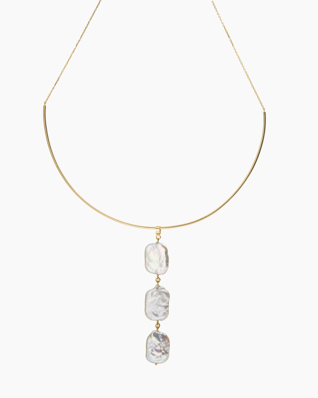 PINGENTE TRILOGÍA ABISSAL COM PÉROLAS ACHATADAS